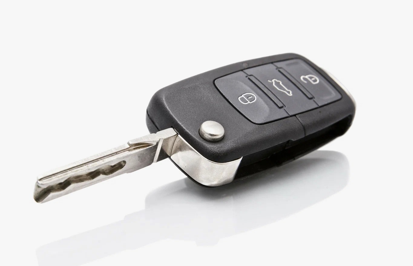 Car key with remote control